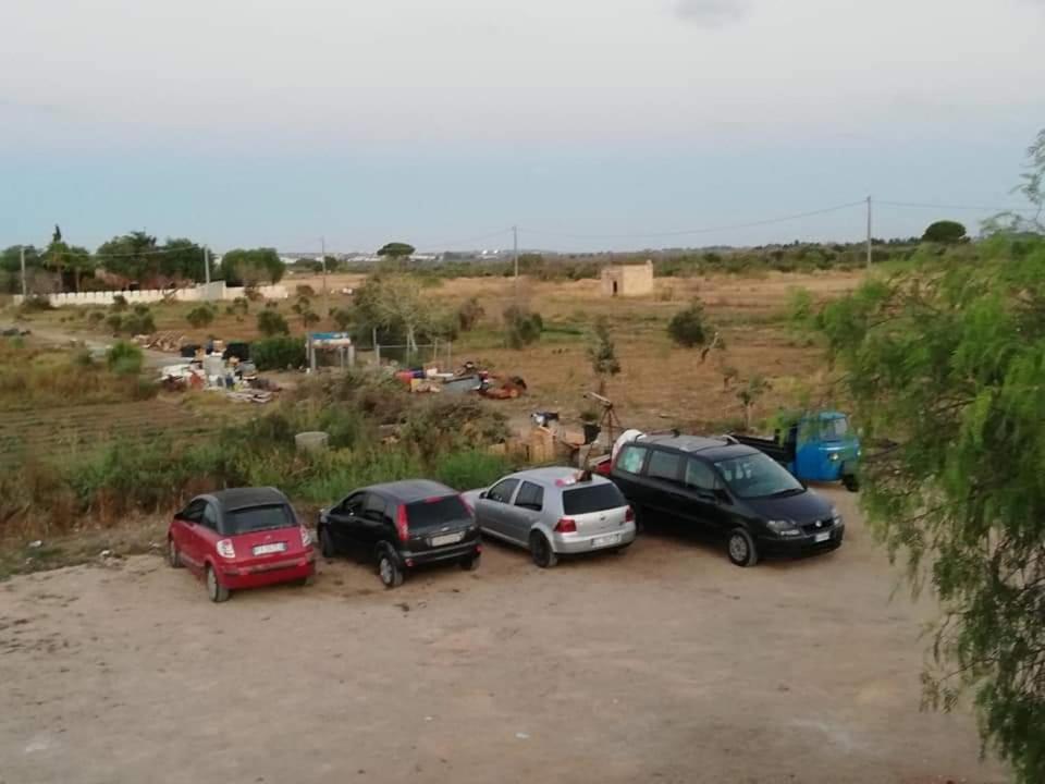 Aree Tende Presso La Casa In Campagna Di Ottavia Ξενοδοχείο Alezio Εξωτερικό φωτογραφία