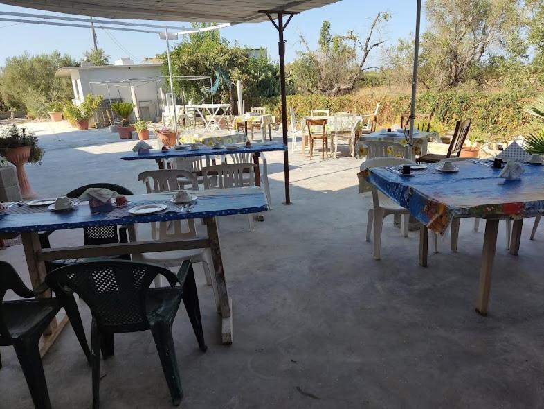 Aree Tende Presso La Casa In Campagna Di Ottavia Ξενοδοχείο Alezio Εξωτερικό φωτογραφία